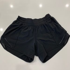 Lululemon Hotty Hot Low Rise Short 4"